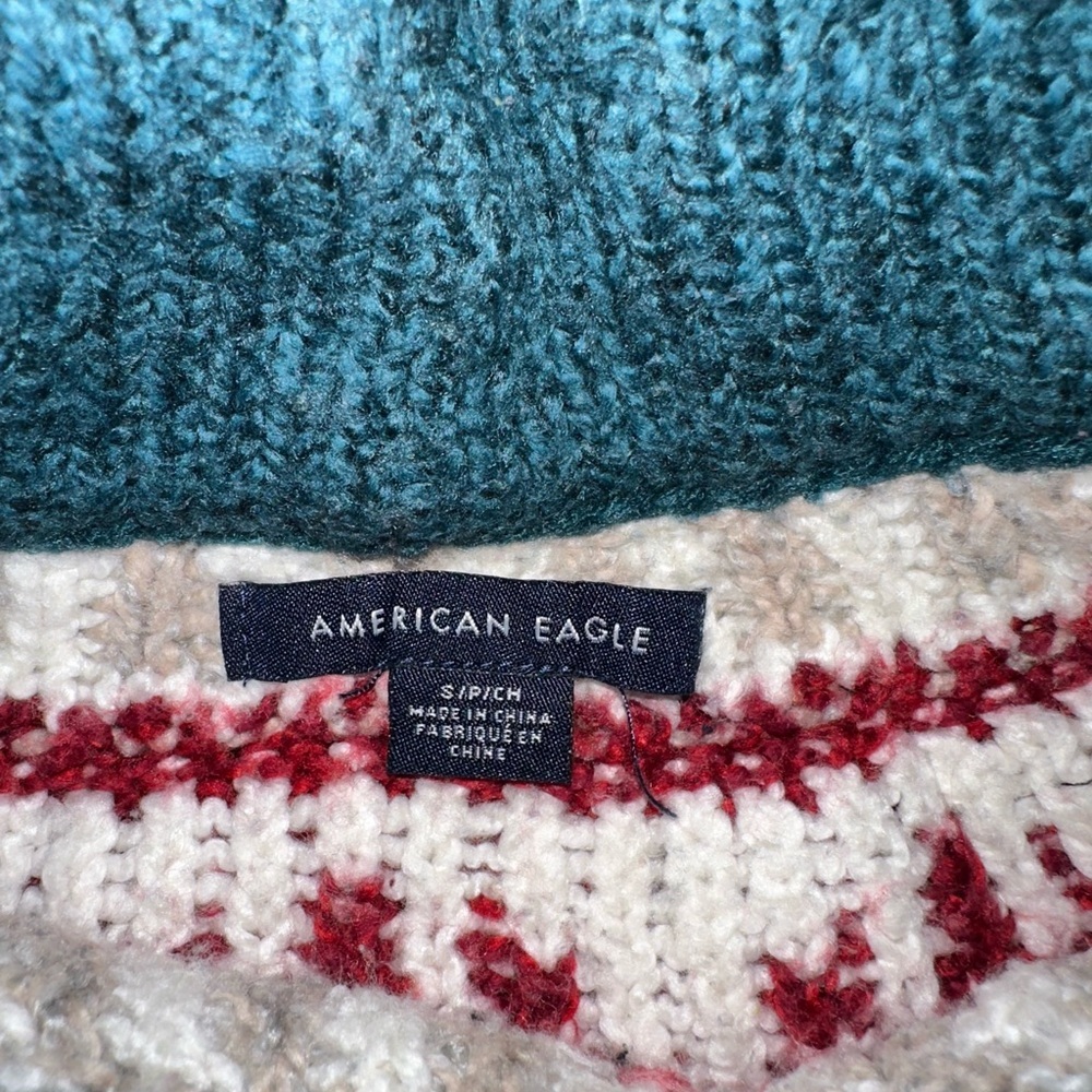 American Eagle Fair Isle Teal Tan Red Knit Sweater Mock Neck Long Sleeve Small - Picture 6 of 9